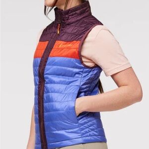 Cotopaxi Women's Capa
Insulated Vest Blue puffer
Wine Amethyst